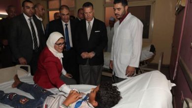 Photo of قام محافظ بني سويف بإستقبال وزيرة الصحة والسكان لمتابعة حالة تلاميذ “الاشتباه في التسمم”