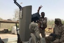 Photo of مصادر عسكرية يمنية: مقتل 80 حوثيا وأسر 100 آخرين في جبهة نهم