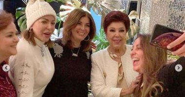 Photo of بضحكة حلوة وسيلفى.. نجمات الفن يحتفلن بعيد ميلاد دلال عبد العزيز