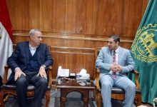 Photo of بدرع وإهداء.. محافظ القليوبية يستقبل رئيس الهيئة العامة لمحو الأمية وتعليم الكبار