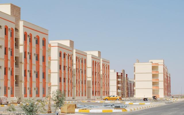 الإسكان تخصص 1200 وحدة للعاملين بقناة السويس