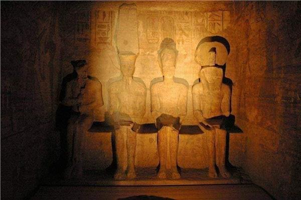 تعامد أشعة الشمس على وجه رمسيس الثاني السبت المقبل
