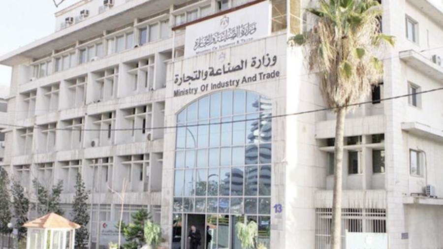التجارة والصناعة: إجراء 814 حملة تفتيشية على المصانع وإعداد 2109 دراسات فنية