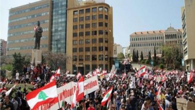 Photo of انحسار أعداد المتظاهرين بمحيط البرلمان اللبناني.. و300 مصاب جراء المواجهات