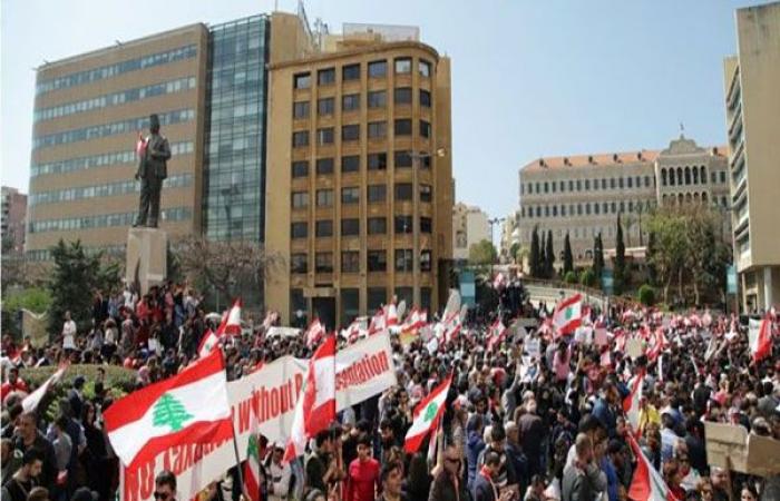 انحسار أعداد المتظاهرين بمحيط البرلمان اللبناني.. و300 مصاب جراء المواجهات