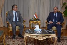 Photo of وزيري السياحة والآثار والطيران المدني يناقشان تنفيذ قرار تعليق حركة الطيران بالمطارات المصرية