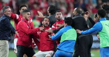 Photo of الأهلى والزمالك يطالبان اتحاد الكرة بالتحقيق مع كهربا وشيكابالا