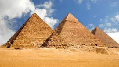 Photo of انتحار شاب مصري من أعلى هرم “خفرع”