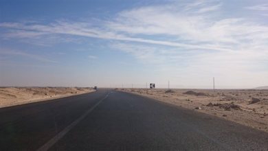 Photo of إغلاق الطريق الصحراوي الشرقي القديم جنوب كمين زاوية الجدامى بالمنيا