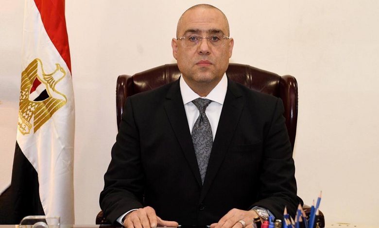 Photo of وزير الإسكان ومحافظ مطروح يتابعان مخططات تطوير أراضى الساحل الشمالي