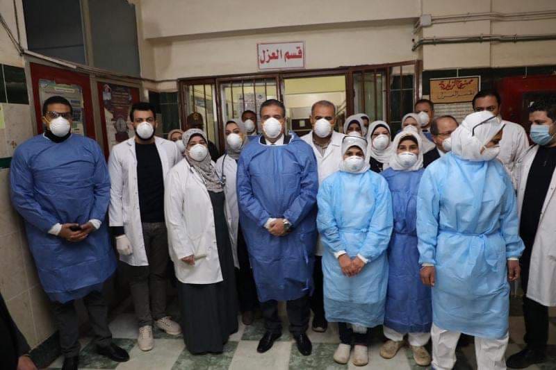 بالصور ..محافظ المنوفية يتفقد قسم العزل والحجر الصحى بشبين الكوم