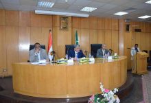 Photo of محافظ المنيا يتابع مع الجهاز التنفيذي إجراءات مواجهة “كورونا”