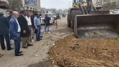 Photo of اكتشاف ومعالجة هبوط ارضى بحى شرق و الاجهزه التنفيذيه وفرق الطوارئ والتدخل السريع تقوم بالمعالجة وردم الهبوط