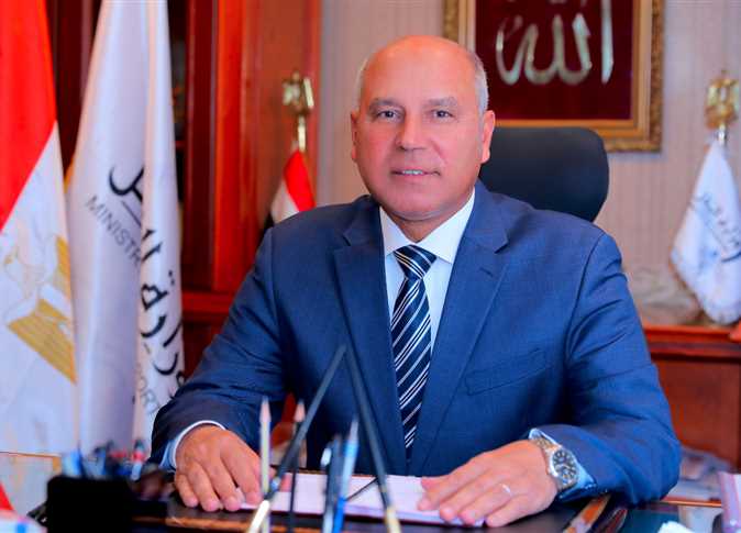 وزير النقل يبحث مع رئيس «تاليس» الموقف التنفيذي لتطوير نظم الإشارات الكهربائية بالسكة الحديد