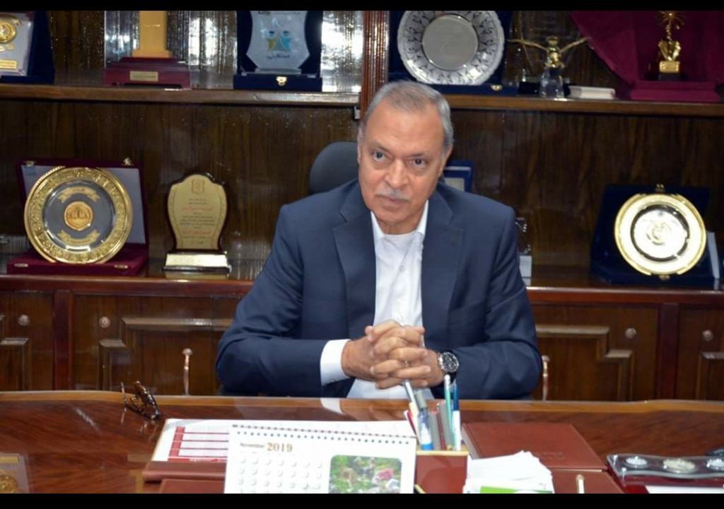 محافظ القليوبية يصدر كتاب دوري بتنظيم عمل العاملين فى الوحدات المحلية ومديري المديريات الخدمية
