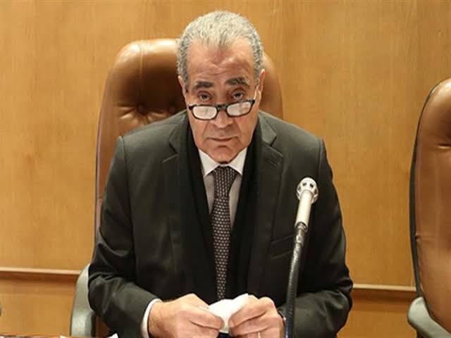 Photo of وزير التموين: سنتصدى بكل حزم وقوة لكل من تسول له نفسه التلاعب بمقدرات المواطن