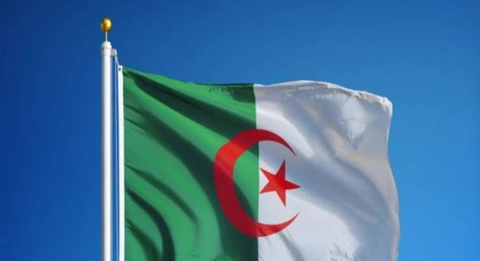 Photo of القضاء الجزائري يستأنف محاكمة مسؤولين سابقين بتهمة الفساد