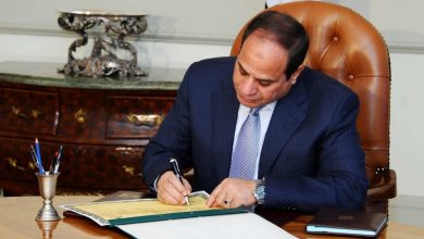 Photo of السيسي يوجه بتعليق الدراسة في المدارس والجامعات لمدة أسبوعين