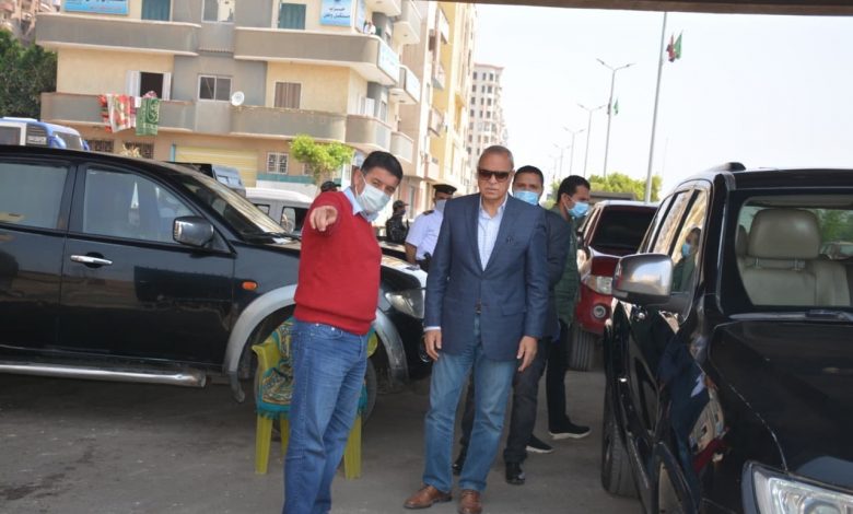 Photo of محافظ القليوبية يتفقد أعمال إزاحة الساتر الخرساني أمام مديرية أمن القليوبية لتوسعة وفتح الشارع أمام المواطنين ويتفقد أعمال الرصف وإنشاء البلدورات بشارع كلية التجارة