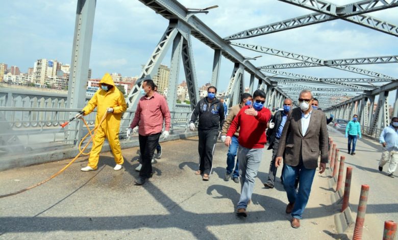 Photo of محافظ القليوبية يقود حملة تطهير وتعقيم شوارع وقرى مدينة بنها