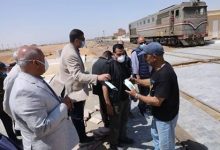 Photo of وزير النقل يفاجئ العاملين بمحطة الجناين للسكك الحديدية