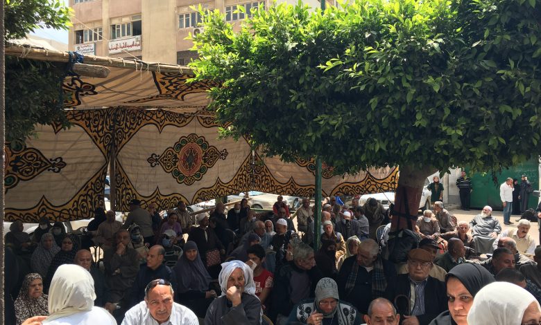 Photo of يتابع شباب القليوبية عملية تنظيم صرف معاش المرحلة الثالثة