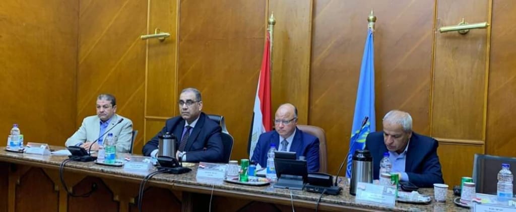 محافظ القاهرة: مراقبة أعمال البناء ووقت الحظر ومتابعة توافر المستلزمات الطبية بمستشفيات العاصمة