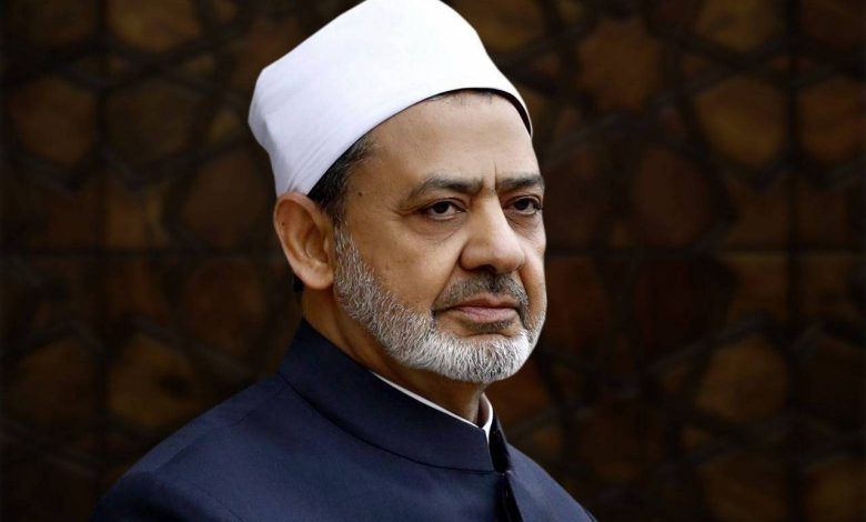 Photo of شيخ الازهر: مشهد “رفض دفن الطبيبة” بعيد عن الأخلاق والدين