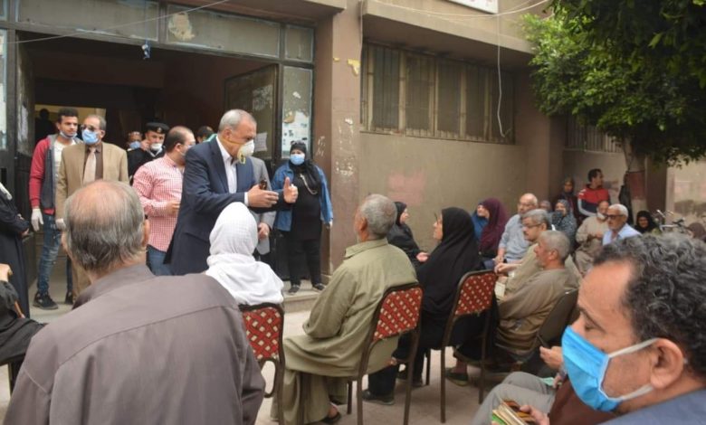 Photo of محافظ القليوبية يتابع صرف المرحله الثانيه لاصحاب المعاشات بعدد من مدارس ومكاتب البريد بخمس مدن بالمحافظة