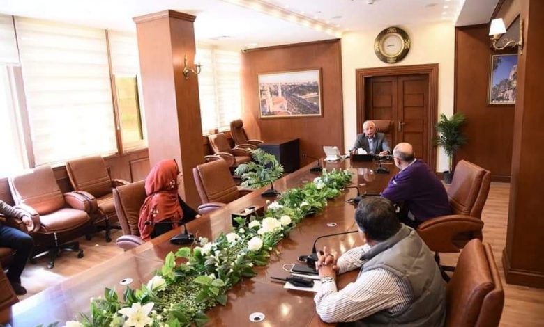 Photo of محافظ بورسعيد يعقد اجتماعا بمجموعة إدارة ازمة كورونا