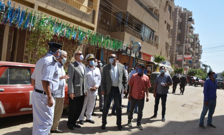 Photo of إزالة أدوار مخالفة بأحد الأبراج بالقناطر الخيرية لليوم الثالث على التوالي