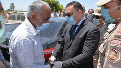 Photo of محافظ الدقهلية يكلف نائبه لتقديم واجب العزاء في شهيد الوطن ابن قرية تاج العز