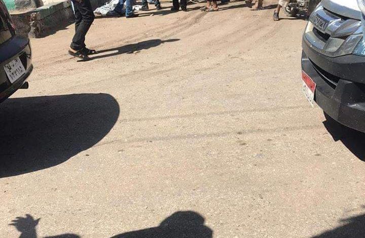 Photo of بالصور مشتبه في قواه العقليه يقتل مواطن طعنا في شارع فاروق بالزقازيق