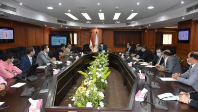 Photo of وزير الشباب والرياضة يناقش خلال اجتماعه الاستعدادات المتعلقة باستضافة مصر لبطولة كرة اليد 2021