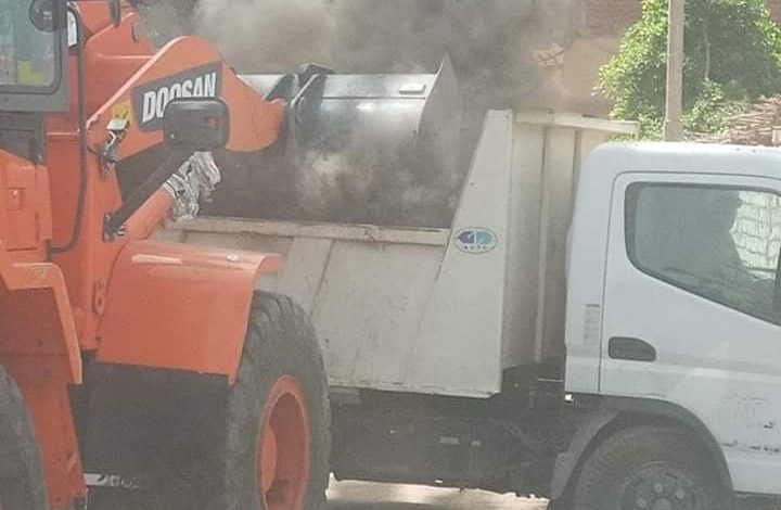 Photo of محافظ المنيا يوجه باستمرار اعمال الرش والتطهير والنظافة العامة بالمراكز