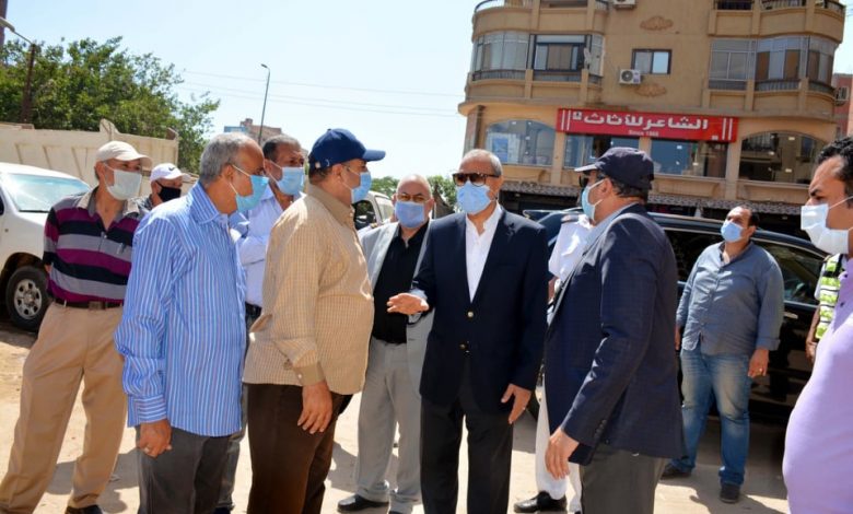 Photo of محافظ القليوبية يتفقد أعمال المرحلة الثانية لرصف طريق طراد النيل ببنها بدءا من مدرسة الفتح وحتي حجمرة