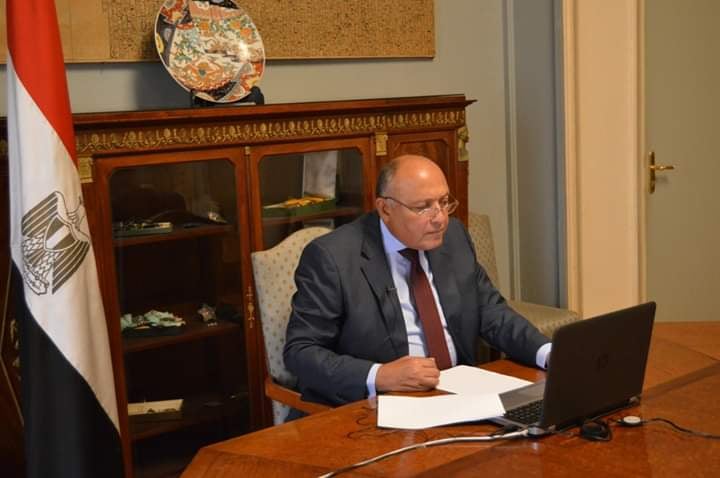 شكري: مصر تناشد الدول العربية الشقيقة دعم تحركاتها من أجل استئناف المفاوضات حول سد النهضة بحسن نية والامتناع عن اتخاذ أي إجراءات أحادية