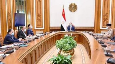 Photo of الرئيس يطلع علي تطورات الموقف بشأن الازمة الليبية وملف سد النهضة