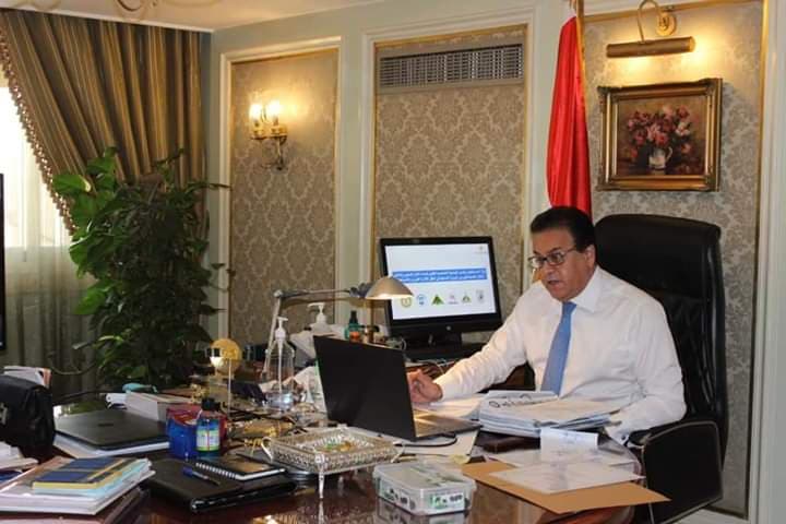 وزير التعليم العالي :مد العام الجامعي لهذا العام الى 15/9/2020 نظراً لإمتداد أعمال الامتحانات فعليًا لهذا العام