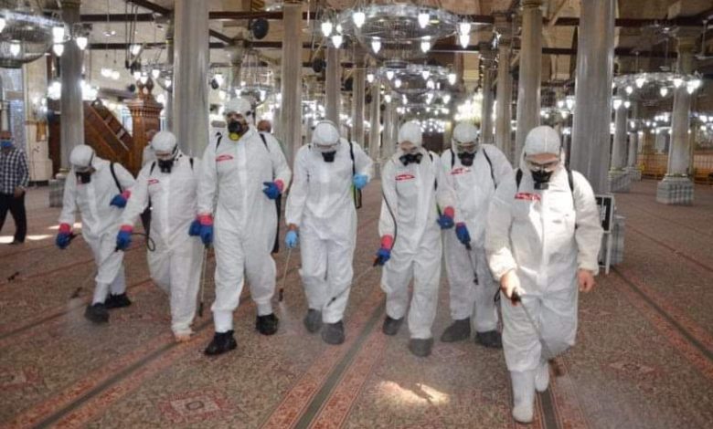 Photo of بالصور حملة تعقيم واسعة ومكثفة للمساجد على مستوى الجمهورية