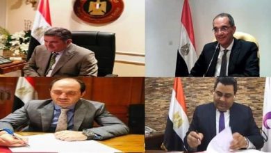 Photo of وزيرا قطاع الأعمال العام َوالاتصالات يشهدان توقيع بروتوكول تعاون لتنفيذ البنية التحتية للاتصالات بمشروع التحول الرقمي