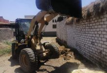Photo of محافظ الشرقية : سنتصدى بكل قوة وحزم لمحاولات البناء المخالف على الأراضى الزراعية وأراضى أملاك الدولة بجميع أنحاء المحافظة