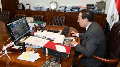 Photo of وزير البترول :يستعرض موقف تنفيذ عدد من المشروعات الجديدة في مجالات تطوير منظومة الرقابة على توزيع الوقود
