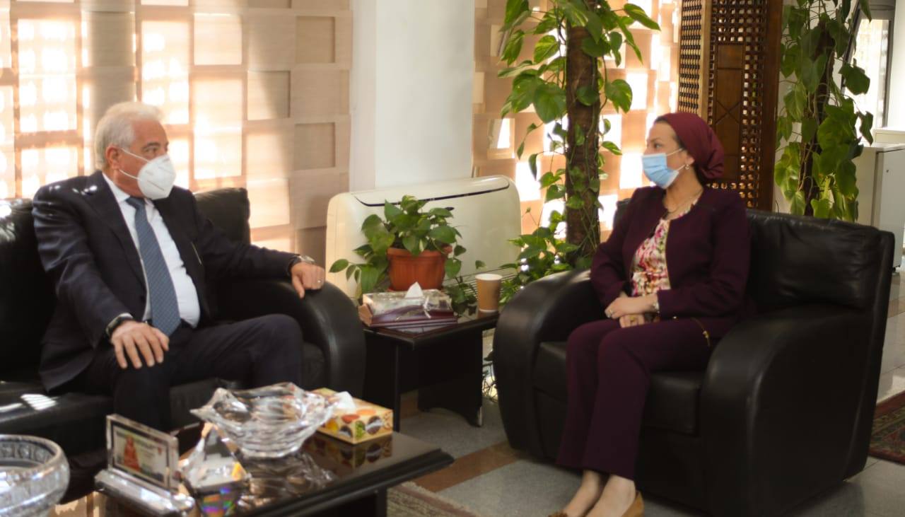 وزيرة البيئة : وضعنا معايير واشتراطات للانشطة السياحية داخل المحميات البحرية