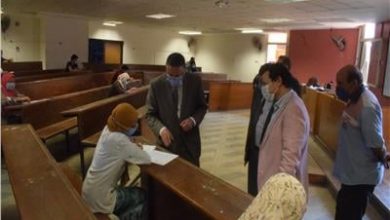Photo of زيارة مفاجئة لرئيس جامعة بنها أثناء الامتحانات بكلية الفنون التطبيقية