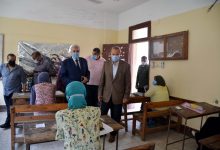 Photo of بالصور… محافظ القليوبية يتفقد لجان امتحانات الثانويه العامة بعدد من اللجان بمدينة بنها ويؤكد علي ضرورة التعقيم ولبس الكمامات