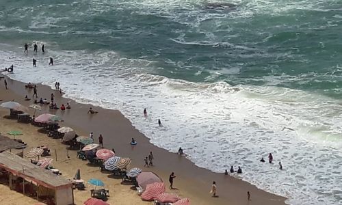 غرق 4 أشخاص من أسرة واحدة بشاطئ الصفا تسللو البحر صباح اليوم