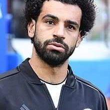 Photo of محمد صلاح تلقى خبر محزن اليوم الأحد من أسرته تعرف عليه