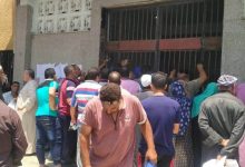 Photo of بالصور والفيديو.. مواطنو كفر شكر يشتكون من غلق باب تلقي طلبات “التصالح” في وجههم