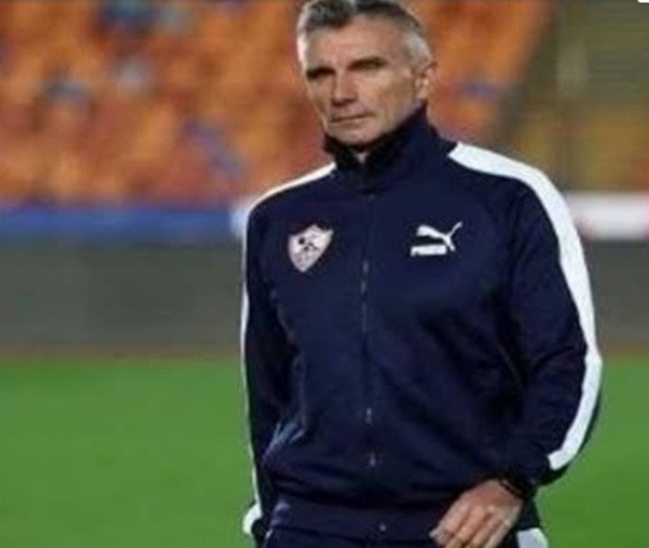 كارتيرون يحسم موقف لاعبي الزمالك الراحلين
